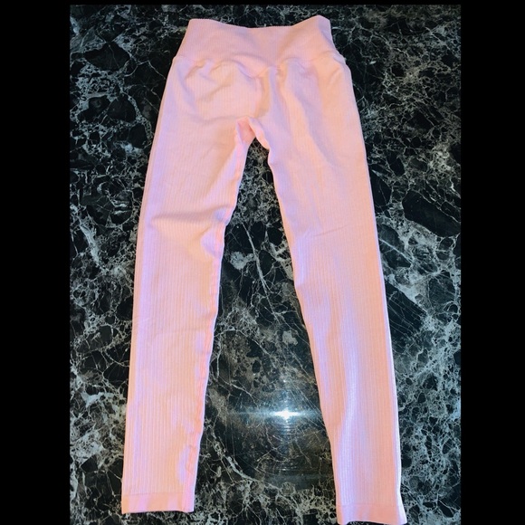 PrettyLittleThing Ribbed Leggings - Picture 2 of 3